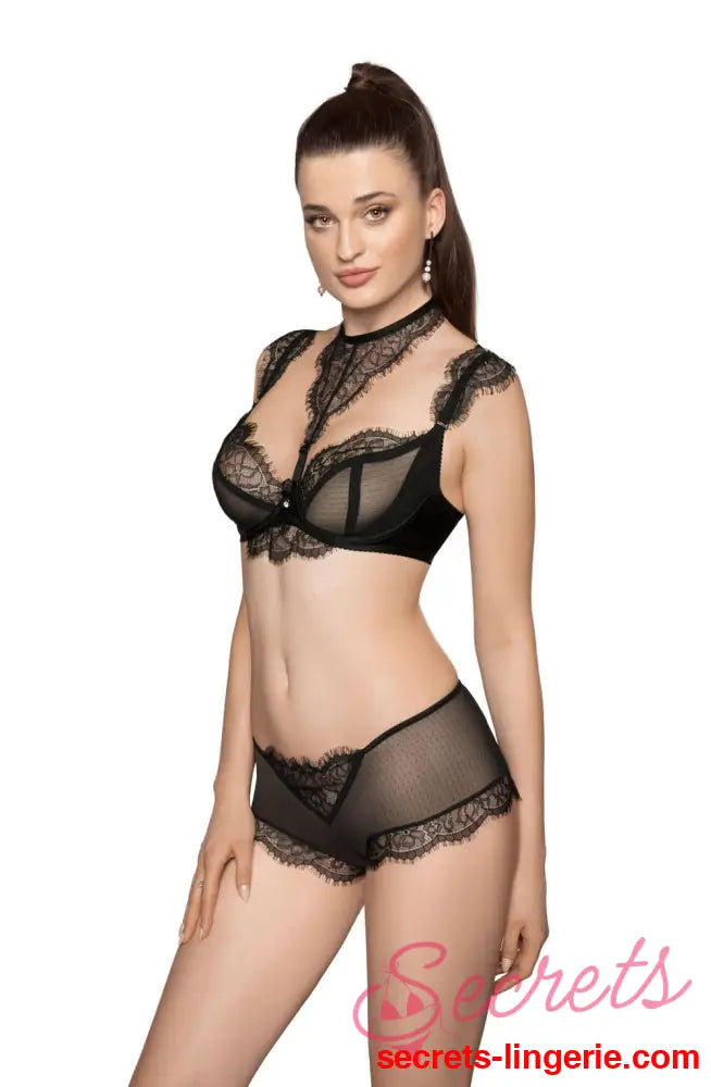 Roza Idrisa Black Soft Cup