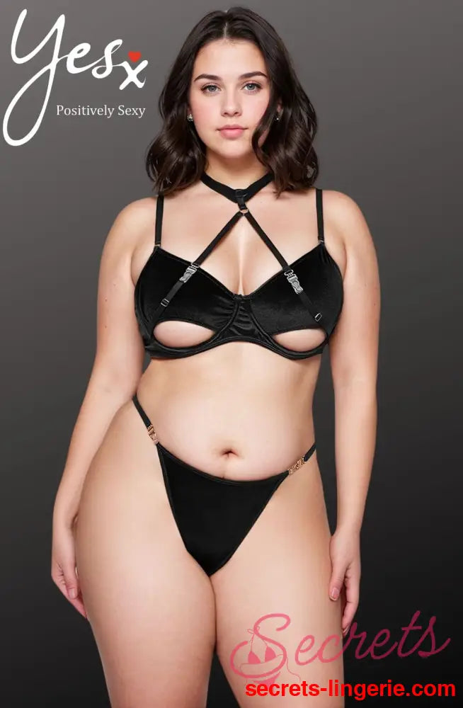 YesX YX871Q Hollow Cut Halter Bra Set