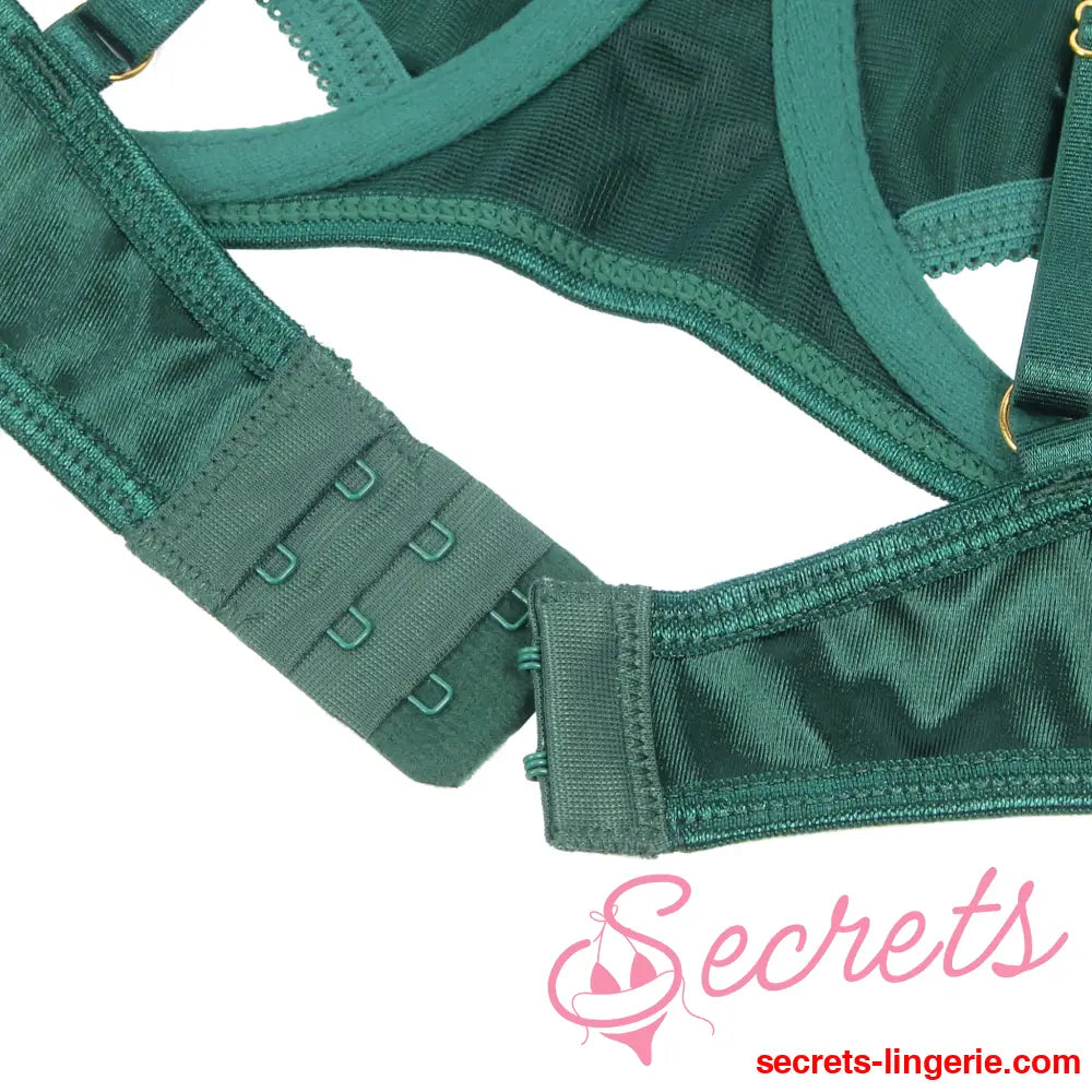 YesX YX873 Hollow Cut Halter Bra Set