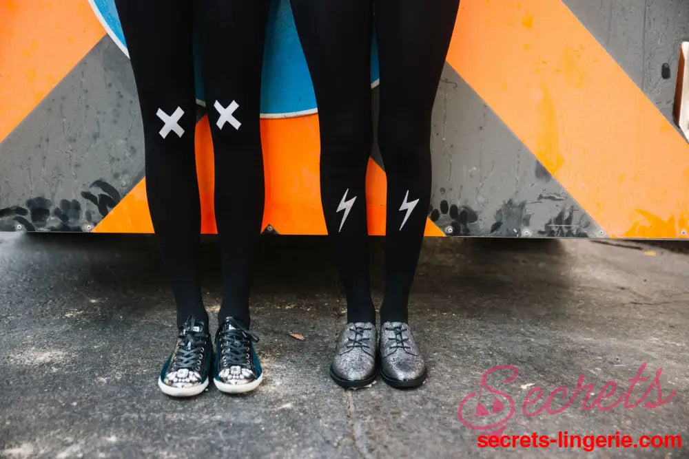 Zohara ’Kiss And Tell’ Light Grey Print Tights