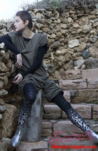 Zohara ’Paint It Black’ Grey Silver Print Tights