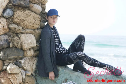 Zohara ’The Long And Winding Road’ Black Print Tights