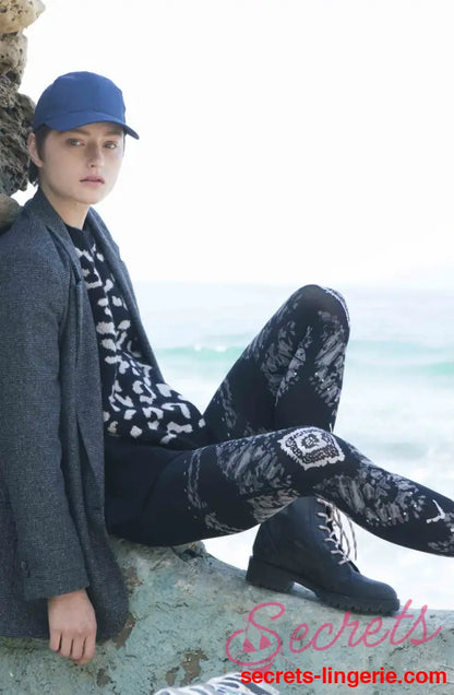 Zohara ’The Long And Winding Road’ Black Print Tights